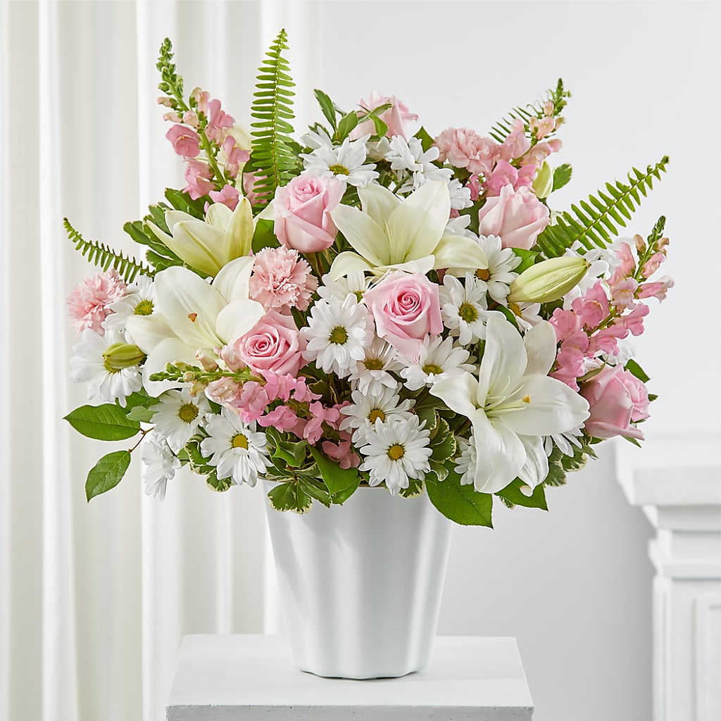 Soft Touch Tabletop Basket – Boston City Florist, Boston MA